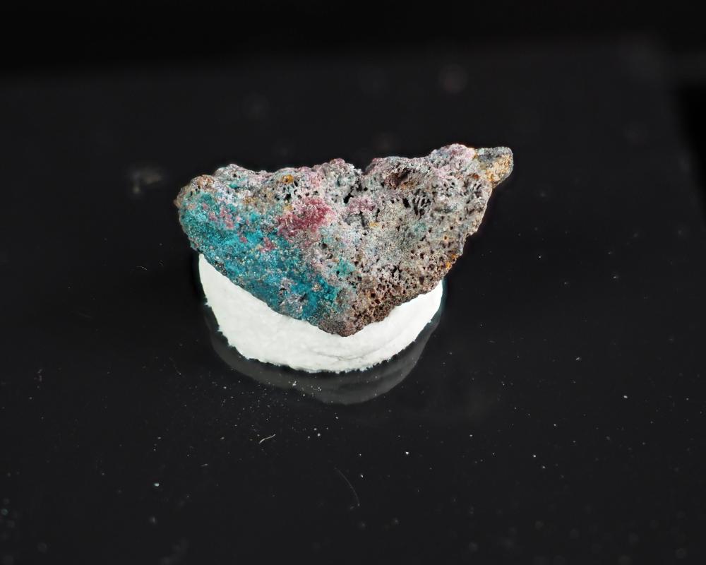 Ahlfeldite